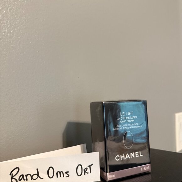 CHANEL LE LIFT Hand Cream 1.7 oz NEW - Picture 1 of 4
